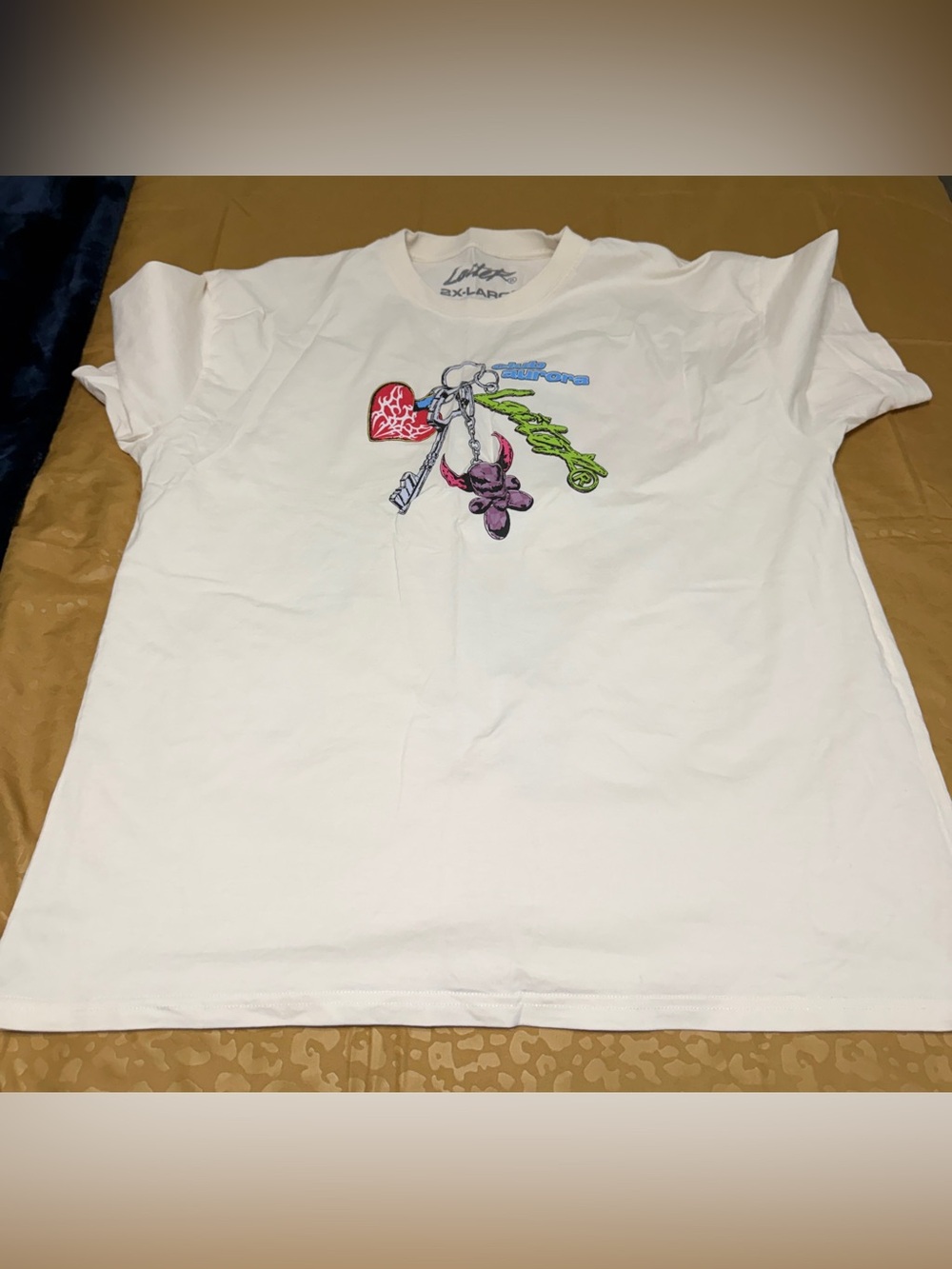 Loiter off-white Graphic Tee with Colorful Heart and Keys size XXL